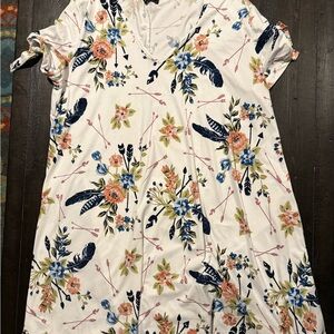 Vibe Floral Print tunic in Soft Pastels